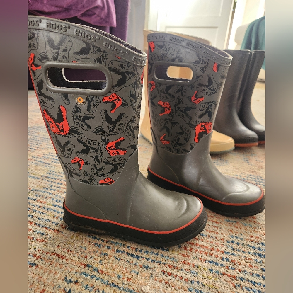 Bogs Cool Dinos Kids' Rain Boots Size 1 Youth